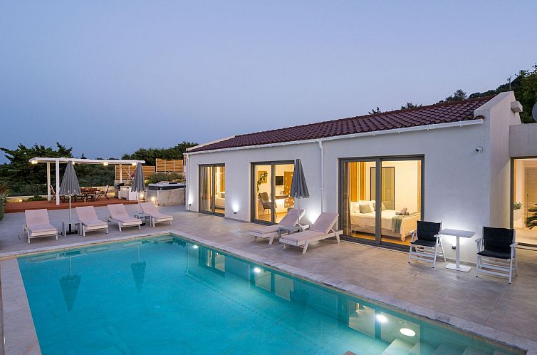 Vakantiehuis Villa White Harmony 6km vom Strand entfernt mit