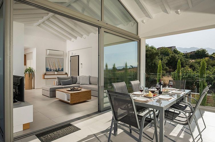 Vakantiehuis Villa White Harmony 6km vom Strand entfernt mit