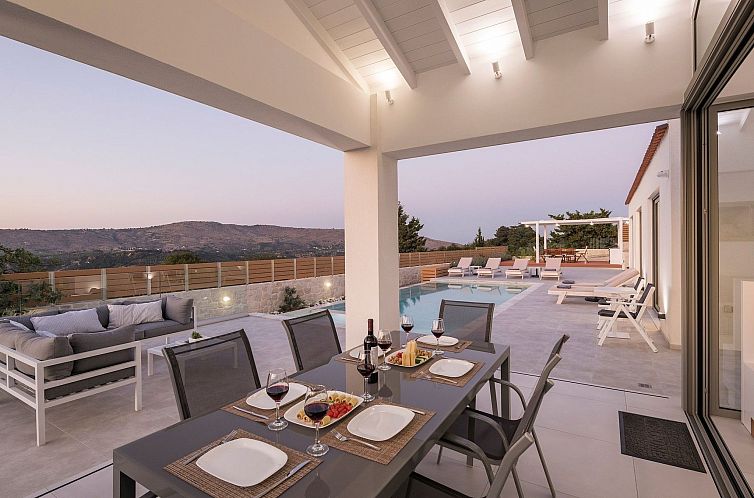 Vakantiehuis Villa White Harmony 6km vom Strand entfernt mit