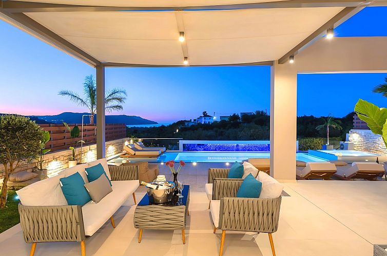 Vakantiehuis Villa "Minoas Grand" mit Blick auf das Wasser