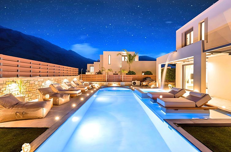 Vakantiehuis Villa "Minoas Grand" mit Blick auf das Wasser