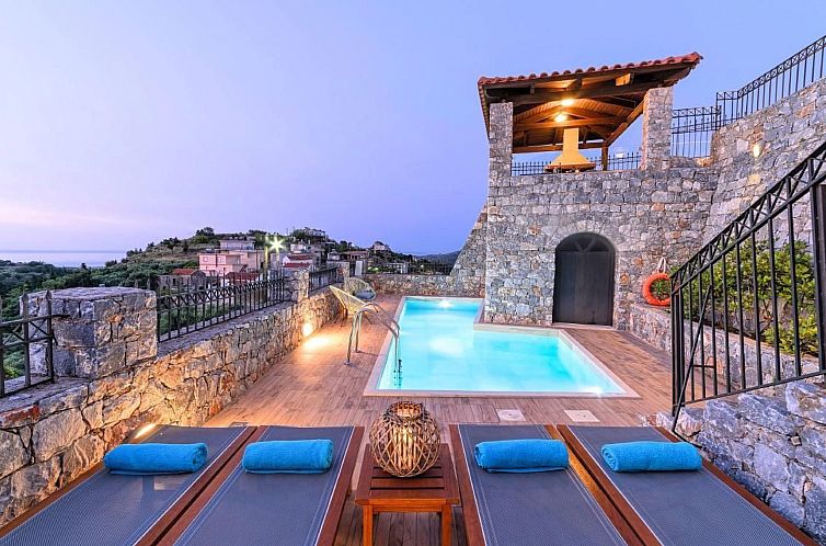 Vakantiehuis "Acrothea Villa Beheizter Pool"