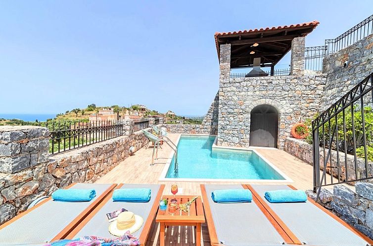 Vakantiehuis "Acrothea Villa Beheizter Pool"
