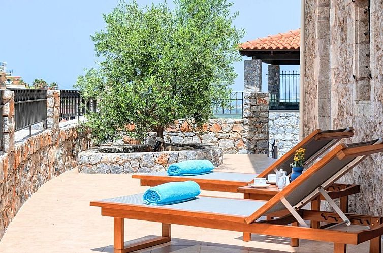 Vakantiehuis "Acrothea Villa Beheizter Pool"