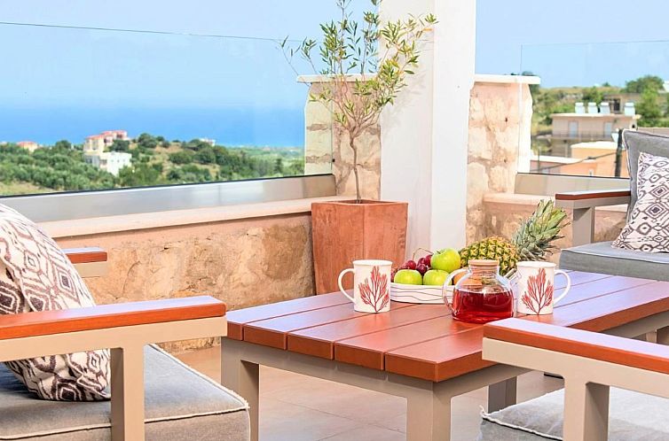 Vakantiehuis "Acrothea Villa Beheizter Pool"
