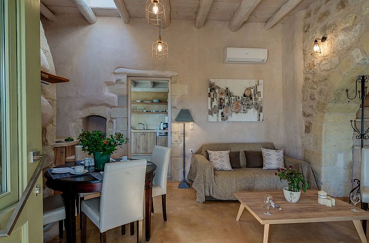 Vakantiehuis Traditionelle Villa, privater Pool, 5km zum Str