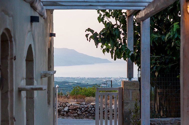 Vakantiehuis Traditionelle Villa, privater Pool, 5km zum Str
