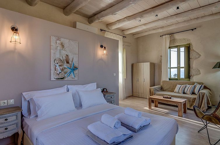 Vakantiehuis Traditionelle Villa, privater Pool, 5km zum Str