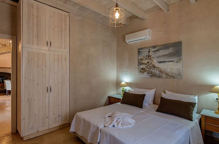 Vakantiehuis Traditionelle Villa, privater Pool, 5km zum Str