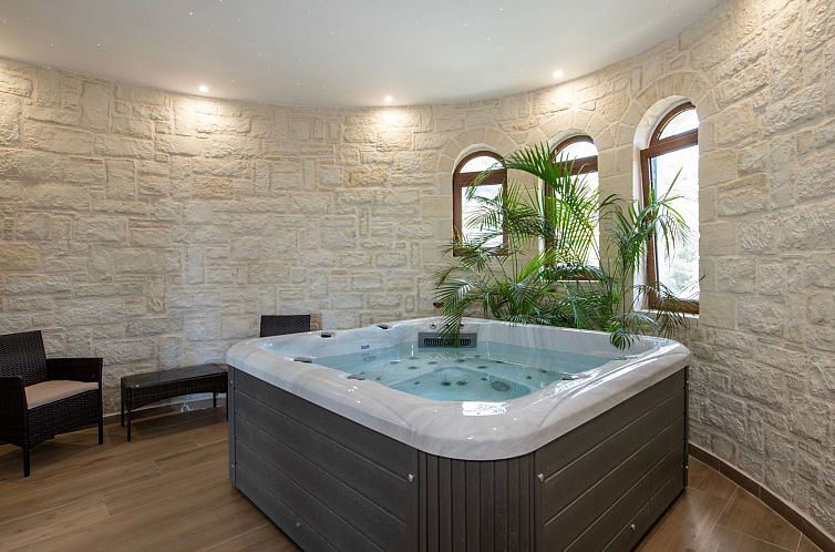 Vakantiehuis Geroulios Kastro Villa II"Free"Beheizter Pool, 