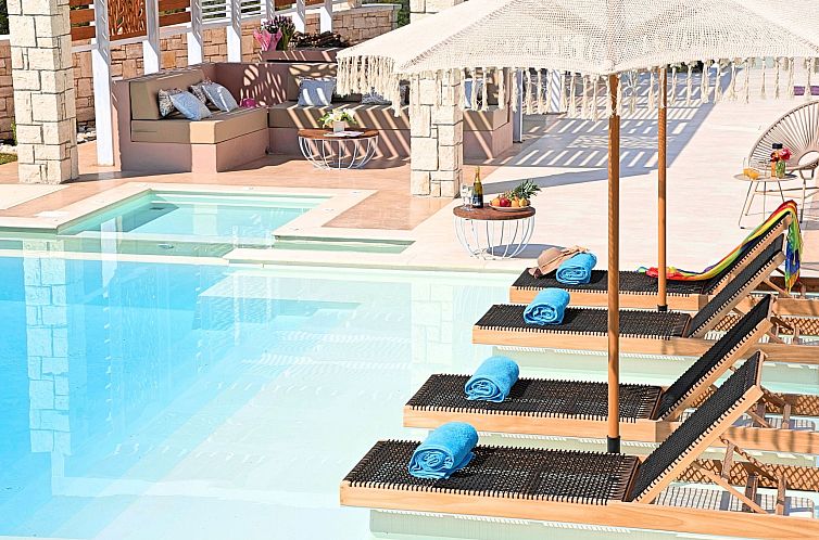 Vakantiehuis Blue Lake Villa Beheizter Pool