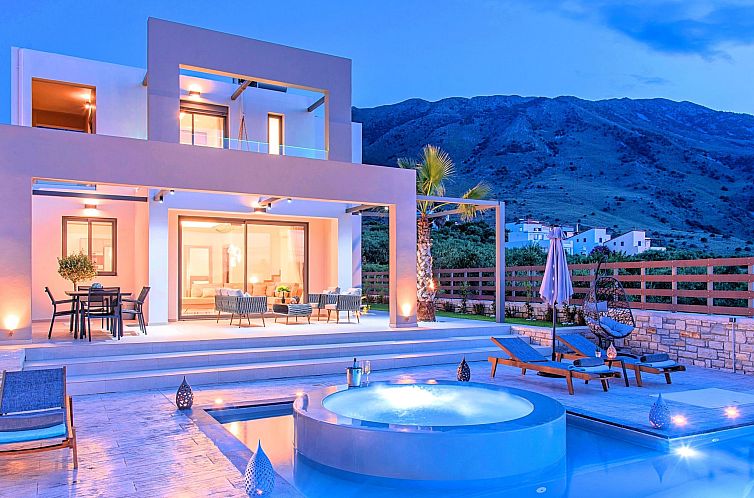 Vakantiehuis Ferienvilla "Minaos Grand" mit privatem Pool