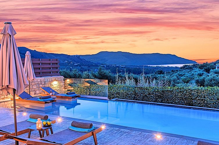 Vakantiehuis Ferienvilla "Minaos Grand" mit privatem Pool