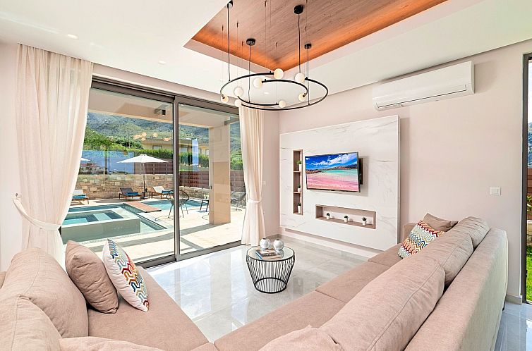 Vakantiehuis Ferienvilla "Minaos Grand" mit privatem Pool