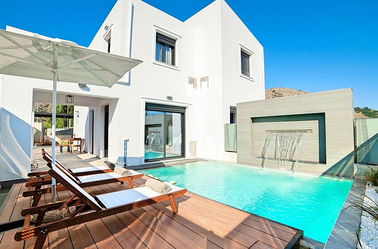 Vakantiehuis Perla Nera Villa mit privatem beheiztem Pool