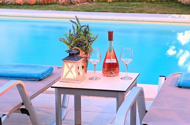 Vakantiehuis Villa "Grand View" mit Blick auf das Wasser