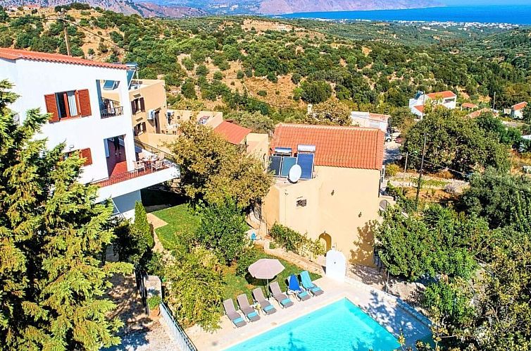 Vakantiehuis Villa "Grand View" mit Blick auf das Wasser