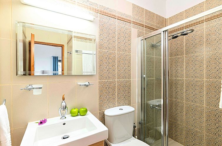 Vakantiehuis Ferienvilla "Du Lac Omega" mit privatem Pool