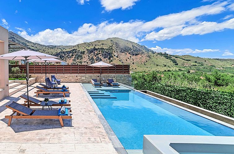 Vakantiehuis Ferienvilla "Minaos Maxima" mit privatem Pool