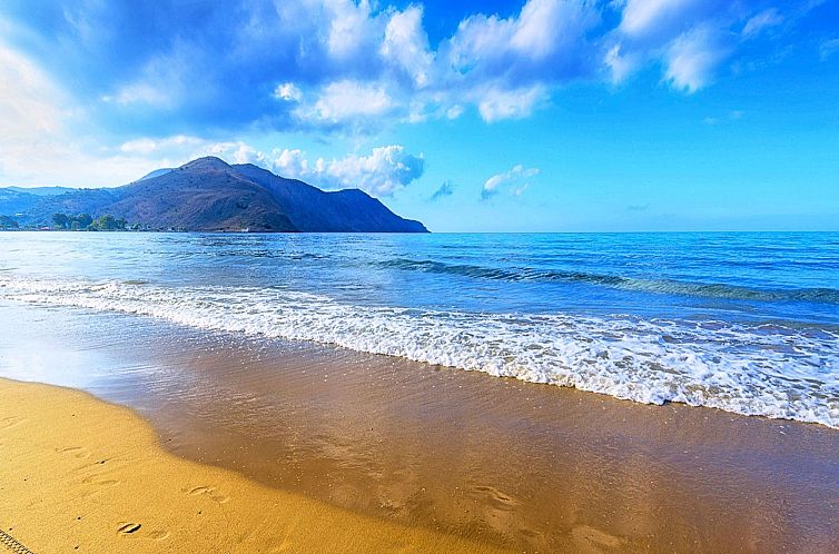 Vakantiehuis Ferienvilla "Minaos Maxima" mit privatem Pool