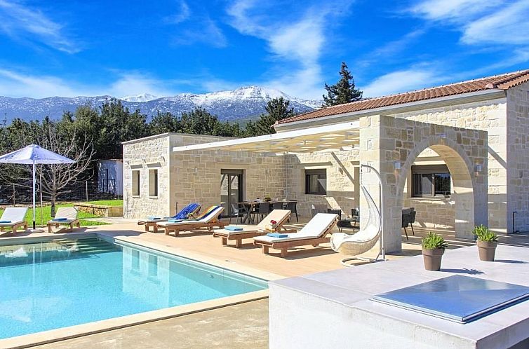 Vakantiehuis "Orientem Villa" mit beheiztem Pool