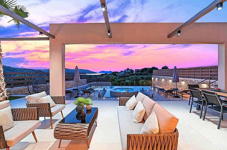 Vakantiehuis "Minaos8" mit privatem Pool