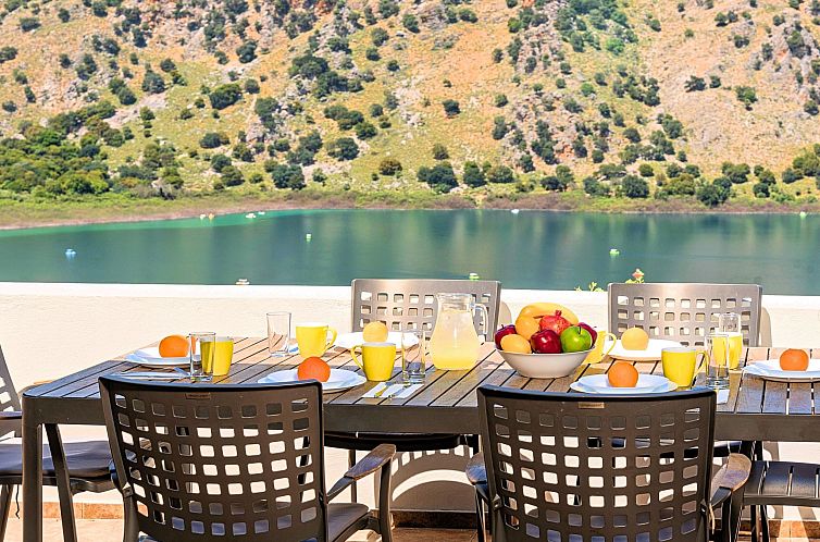 Vakantiehuis Ferienvilla "Du Lac Alpha" mit Pool
