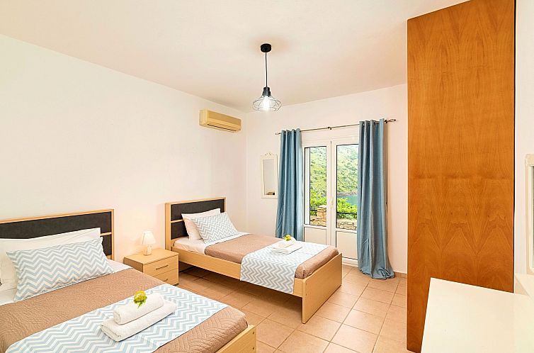 Vakantiehuis Ferienvilla "Du Lac Alpha" mit Pool