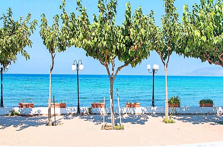 Vakantiehuis Ferienvilla "Du Lac Alpha" mit Pool