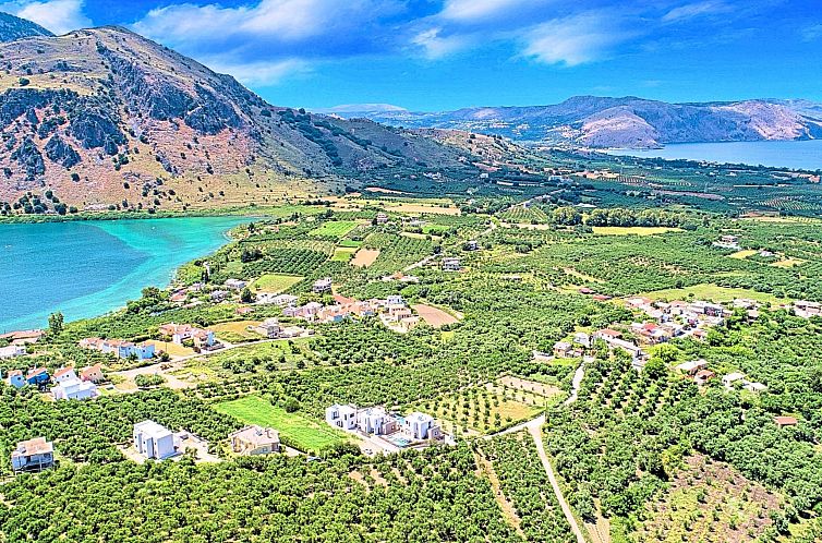 Vakantiehuis mit Privatpool für 24 Personen in Paralia Kour