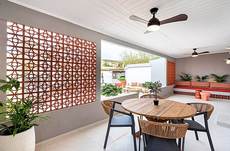 Vakantiehuis mit Privatpool für 24 Personen in Paralia Kour