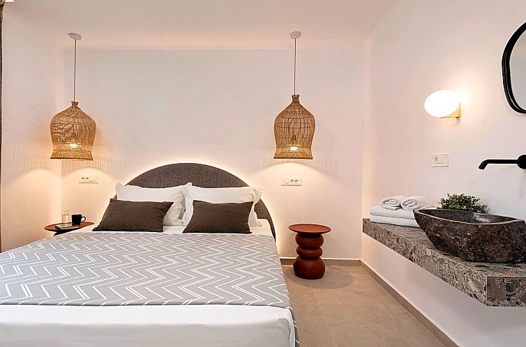 Vakantiehuis mit Privatpool für 24 Personen in Paralia Kour