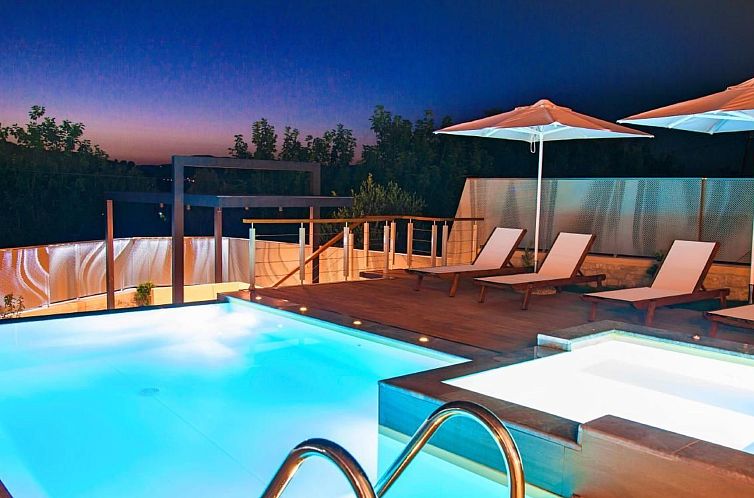 Vakantiehuis Ferienvilla "Perla Bianca" mit beheiztem Pool