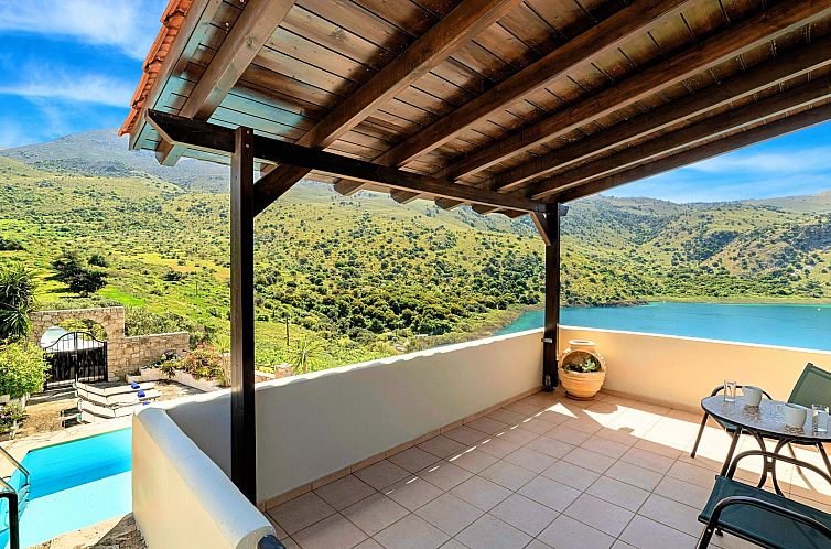Vakantiehuis in Kavallos mit großer Terrasse