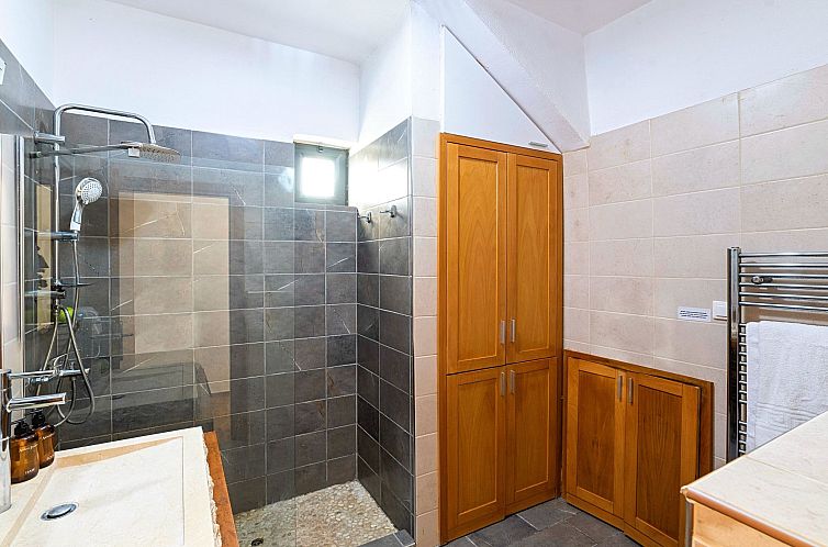 Vakantiehuis in Kavallos mit großer Terrasse