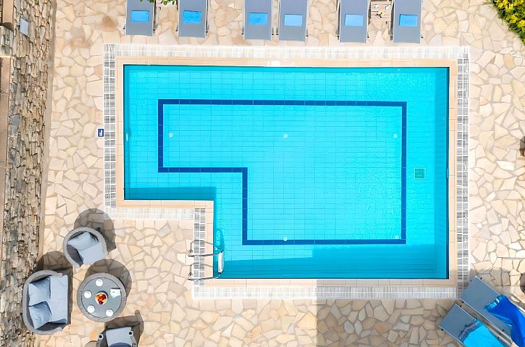 Vakantiehuis Nettes Ferienhaus in Georgioupoli mit Garten, G