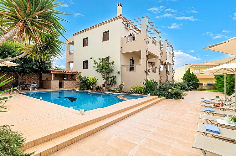 Vakantiehuis in Kournas mit Privatem Pool