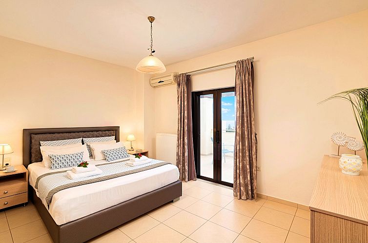 Vakantiehuis in Kournas mit Privatem Pool