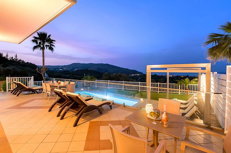 Vakantiehuis Sunlight Villa - Maxima mit 2 beheizten Pools