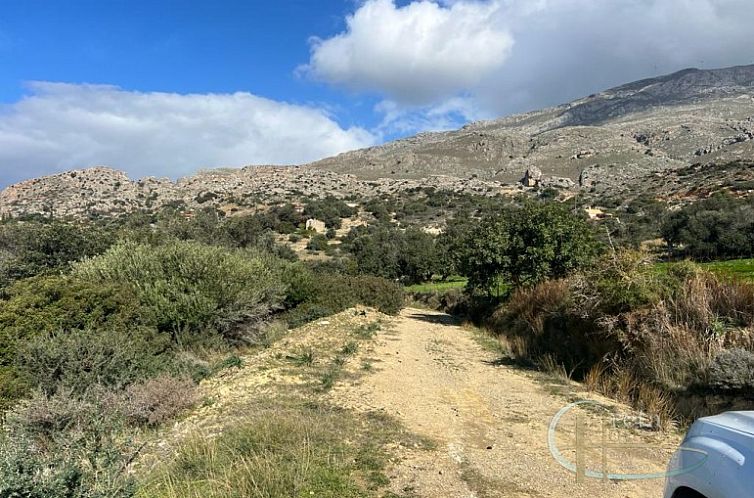 Kavel in Agia Paraskevi