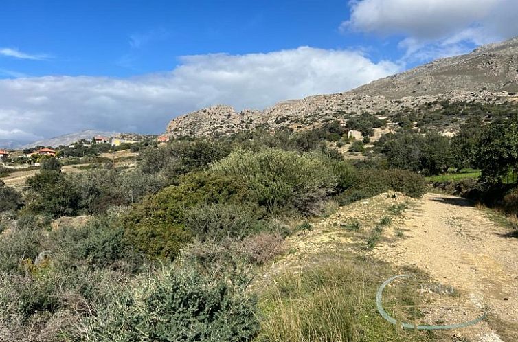 Kavel in Agia Paraskevi