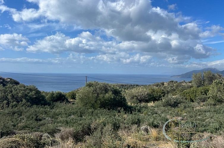 Kavel in Agia Paraskevi