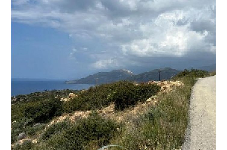 Kavel in Agia Paraskevi