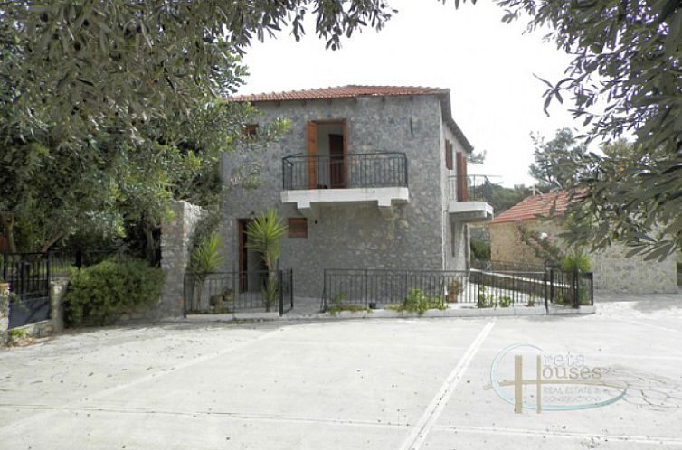 Geschakelde woning in Agia Paraskevi