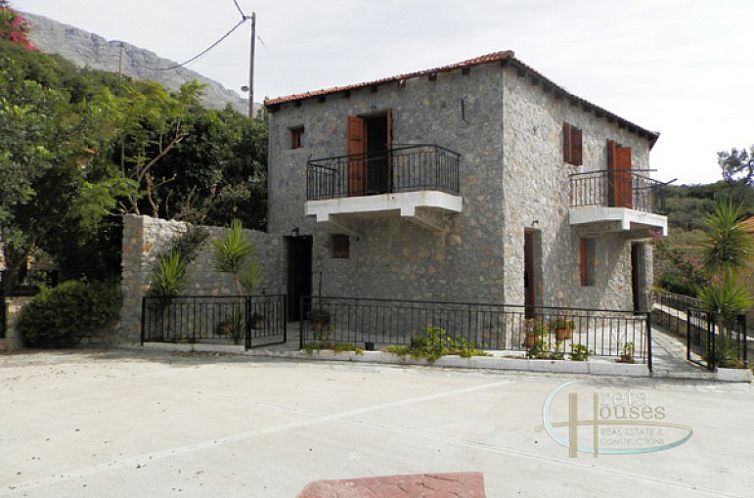 Geschakelde woning in Agia Paraskevi