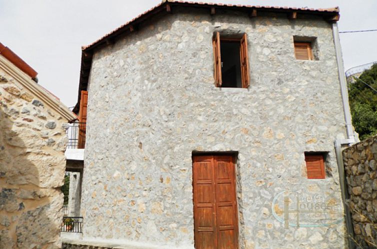 Geschakelde woning in Agia Paraskevi