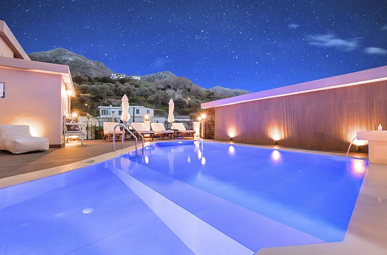 Vakantiehuis Petralis Luxus Villa Pool Whirlpool