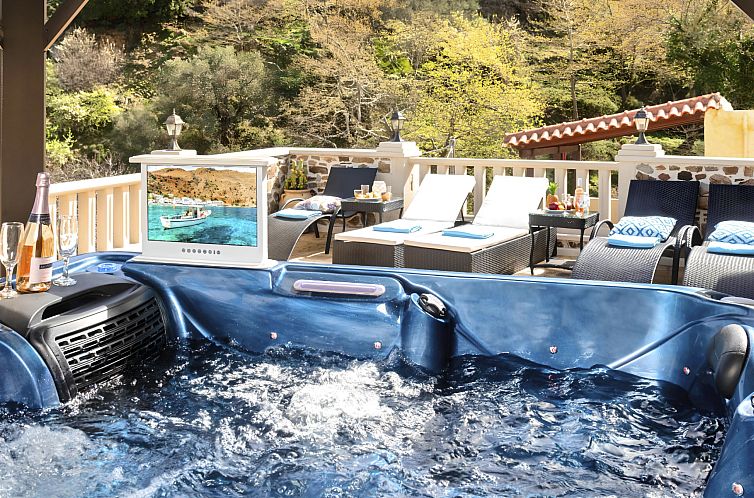 Vakantiehuis Petralis Luxus Villa Pool Whirlpool