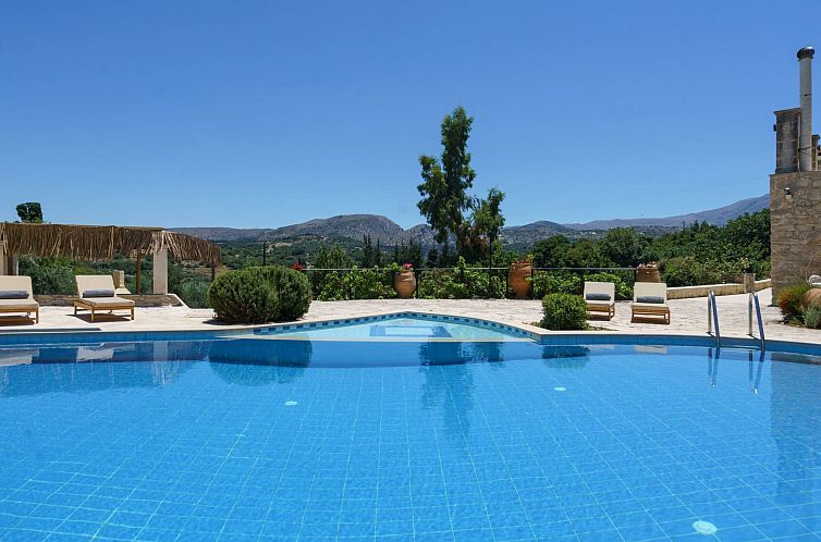 Vakantiehuis Neue Villa Myre 3, Privater Pool und 3 Wohnunge