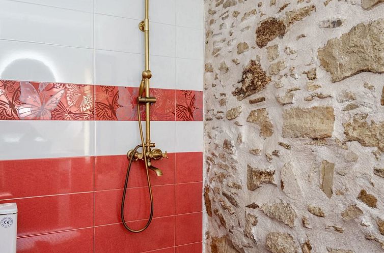 Vakantiehuis Neue Villa Myre 3, Privater Pool und 3 Wohnunge